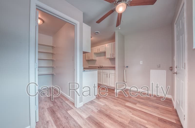 Columbus House: 3738 Arkwood Ct