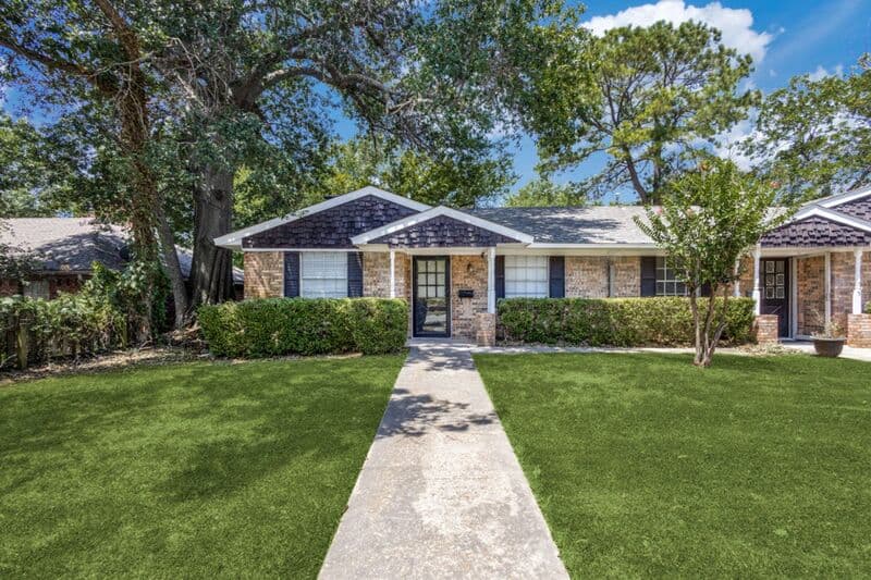 Sherman House: 524 N Woods