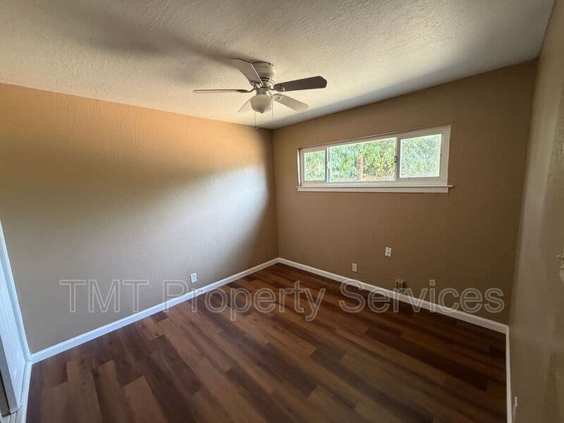 Sacramento House: 2124 Ethan Way