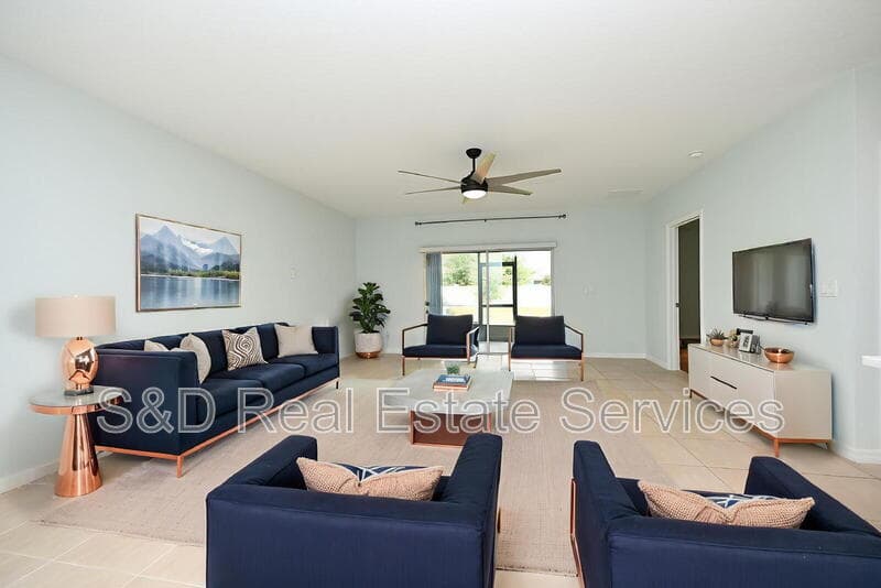 Lakeland House: 2028 Rosewood Cir