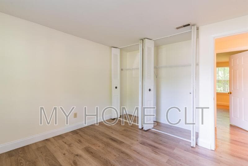 Charlotte House: 7821 Cloughy Circle