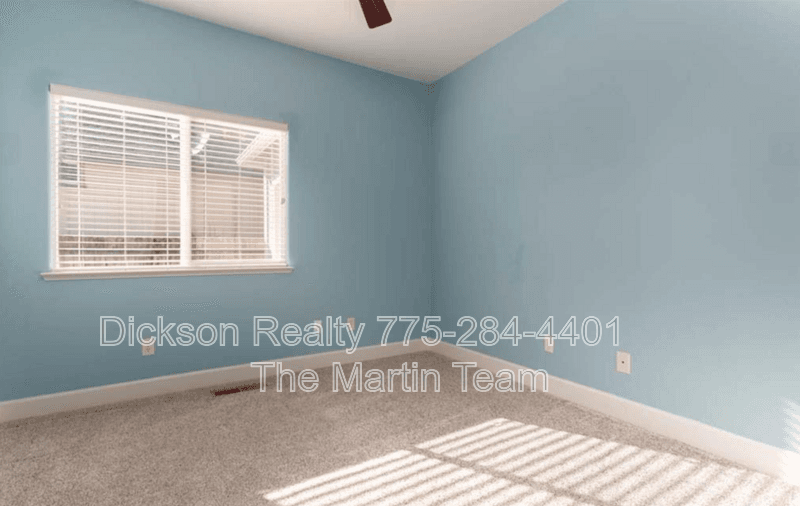 Fernley House: 971 Iris Lane