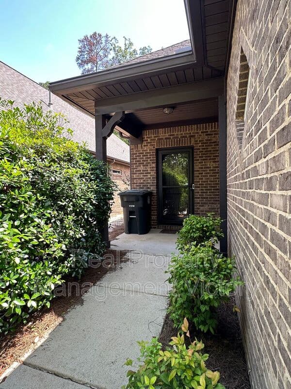Birmingham House: 358 Kingston Circle