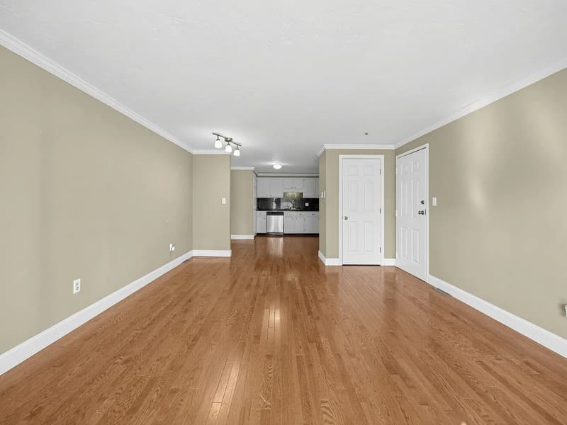 Taunton Condo: 144 Hart St