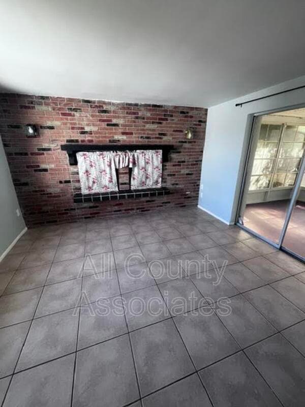 Holiday House: 3404 Devonshire Dr