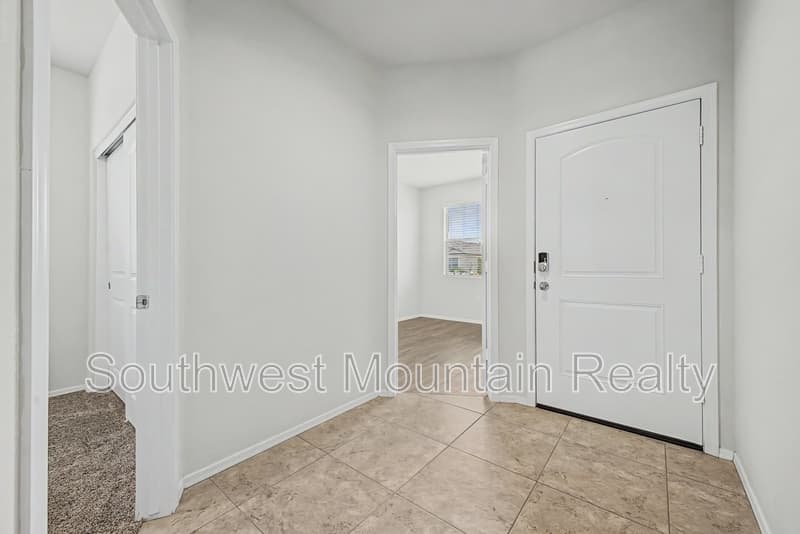 Florence House: 11553 E Sunflower Ln