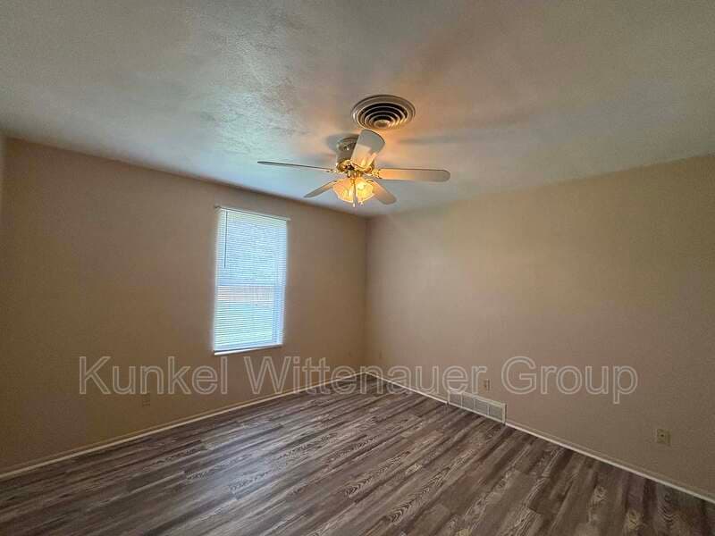 Belleville House: 1211 East C Street