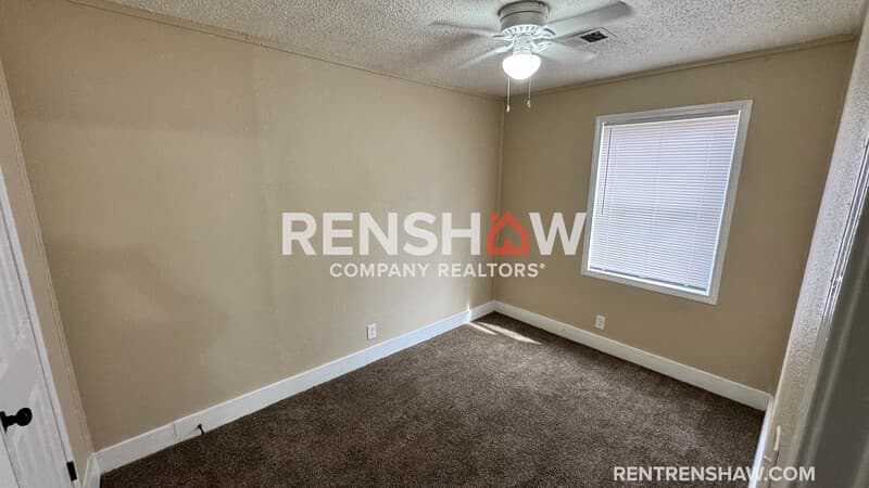 Memphis House: 822 Eyers Rd
