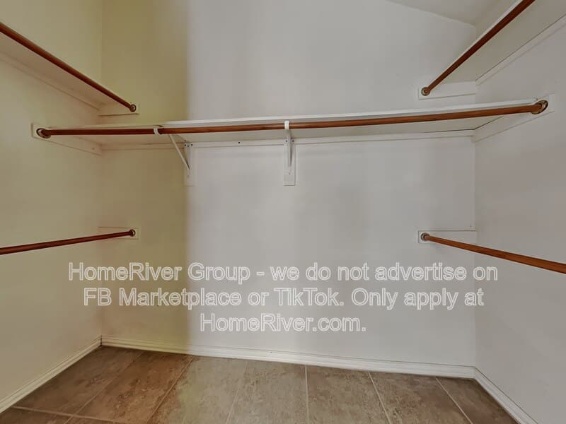 Celina House: 170 Doloris Ct