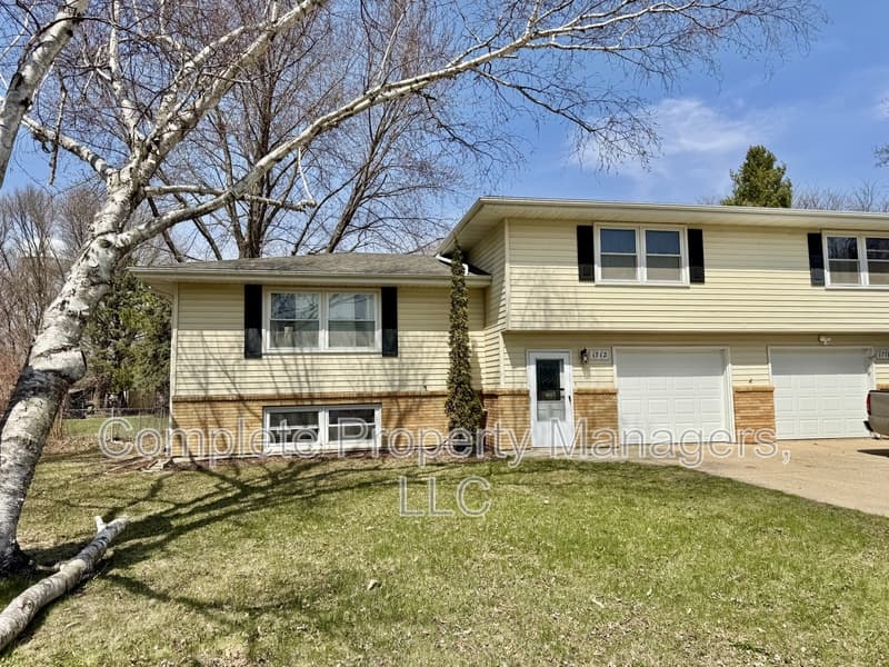 Albert Lea Condo: 1712 Gateway Drive