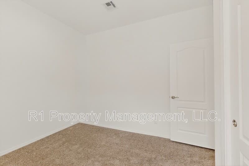 Rio Rancho House: 308 Prism Avenue Southwest