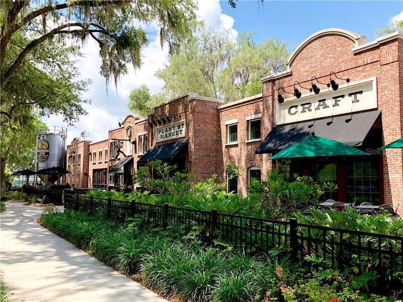 Winter Garden House: 1808 Lindzlu Street