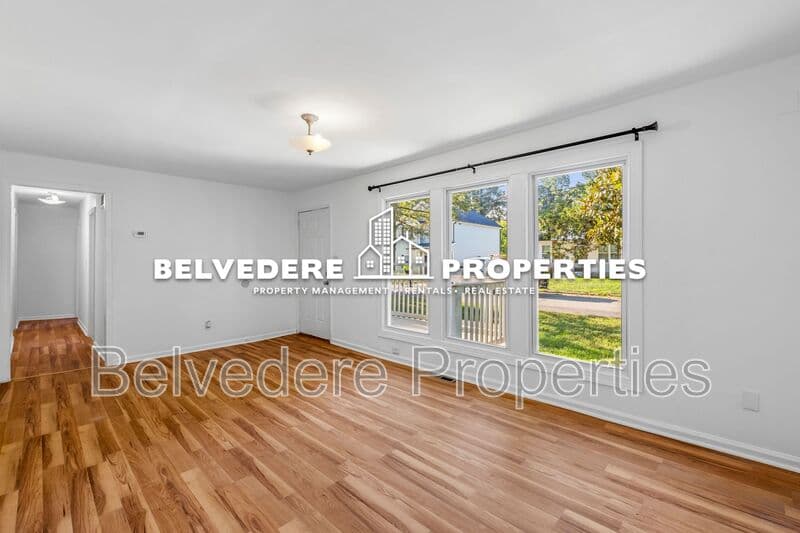 Greensboro House: 2220 Bradley St