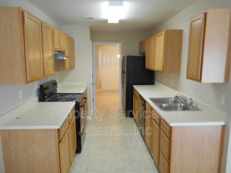 Douglasville House: 7712 Autry Cir
