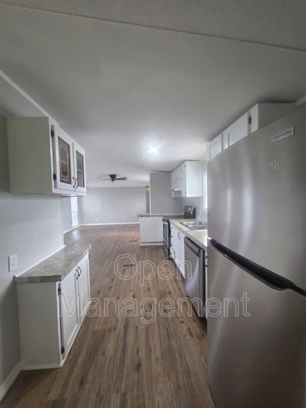 San Angelo House: 3133 Odell Street