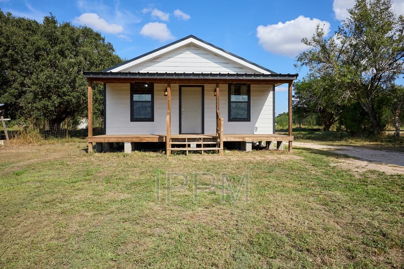 LYFORD House: 5672 IH 69E
