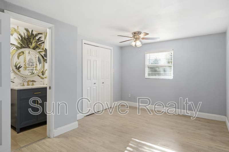 Tampa House: 2815 N Taliaferro Ave
