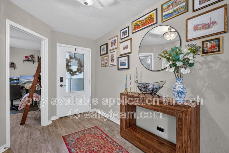San Antonio House: 15562 Gray Catbird