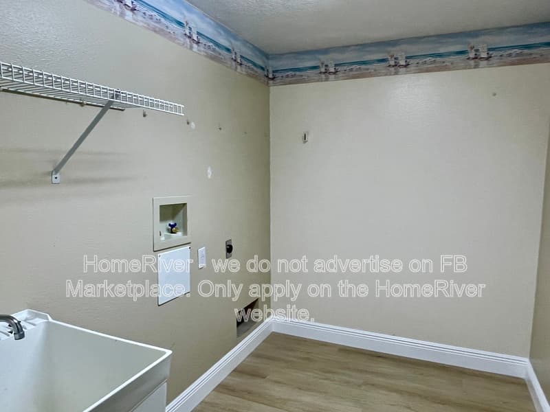 Tampa House: 10014 Cypress Shadow Ave