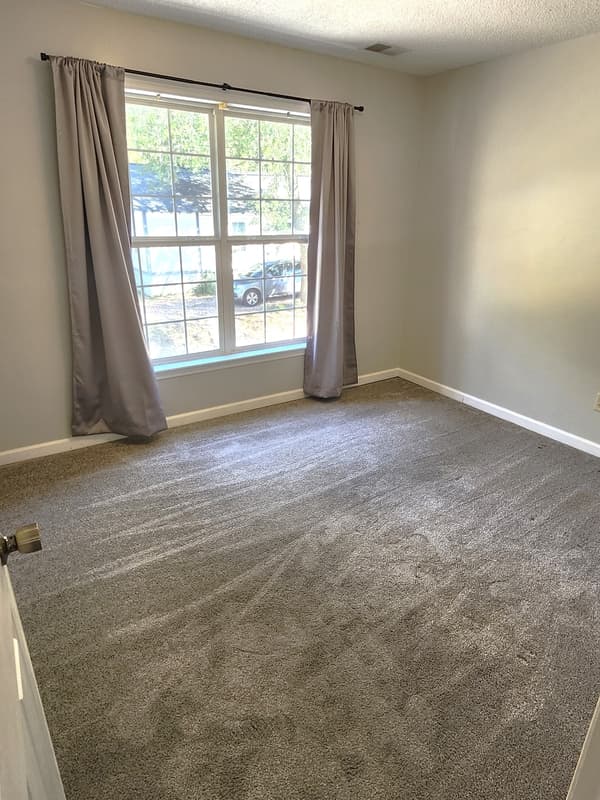 Columbia House: 1305 Melrose Heights Street