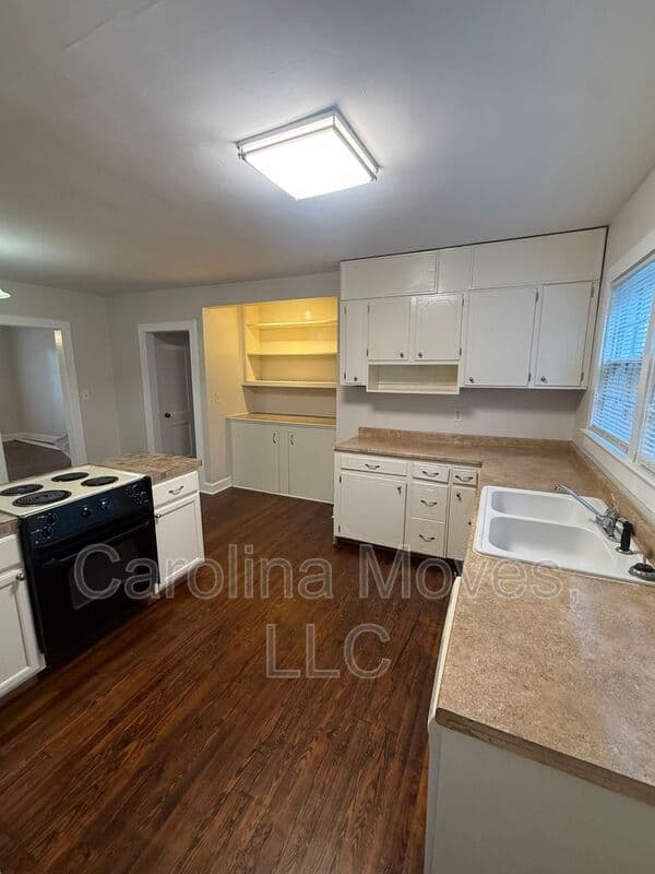 Greer Condo: 103 Wood Avenue