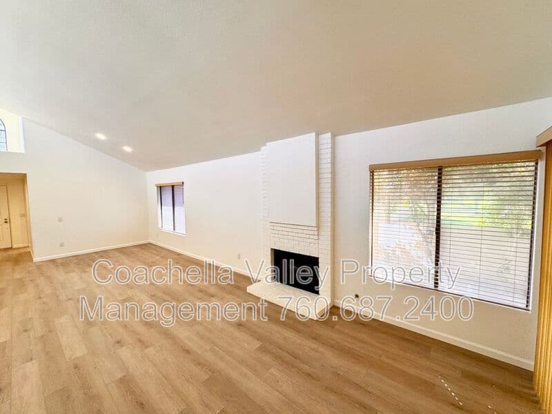 Palm Desert Condo: 41595 Navarre Ct