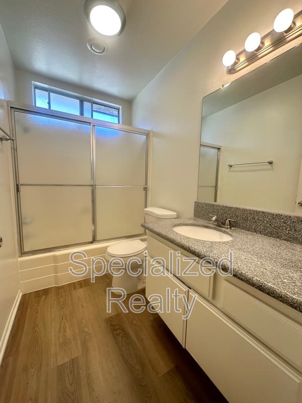 Glendale Condo: 824 E Windsor Rd