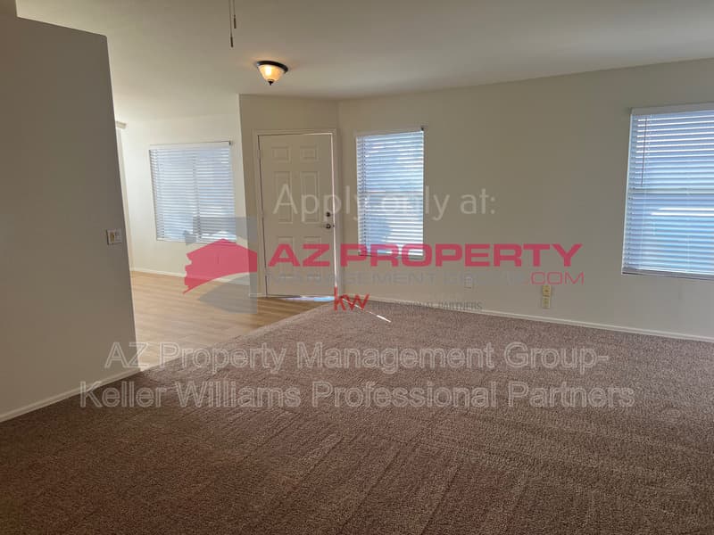 Glendale House: 4838 W Kerry Ln