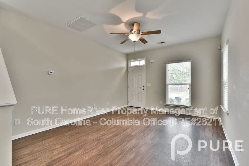 West Columbia House: 512 Spanish Leaf Lane