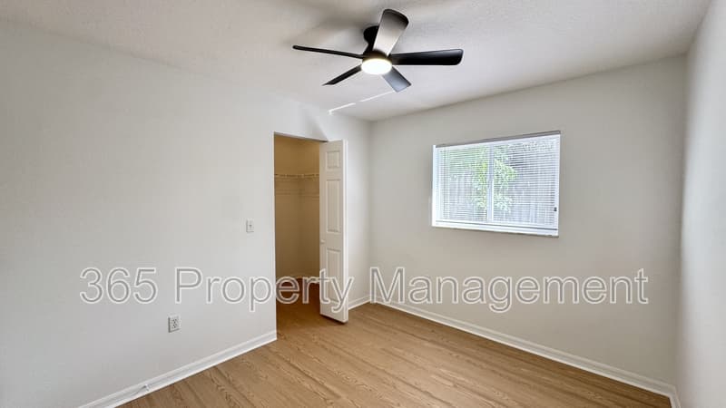 Spring Hill House: 12175 Katherwood Street