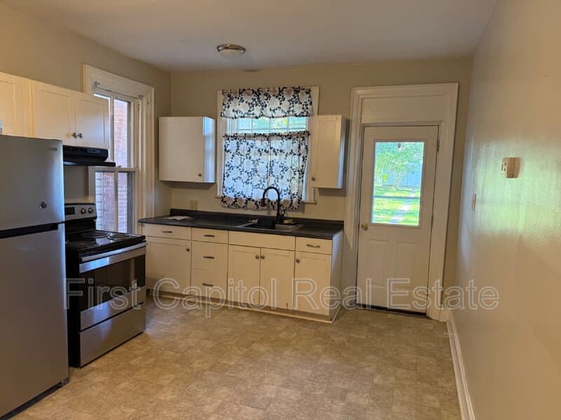 Hanover Condo: 532 Broadway