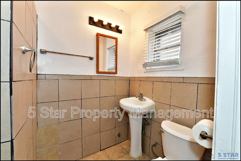 El Paso Condo: 1910A Olive Ave !!