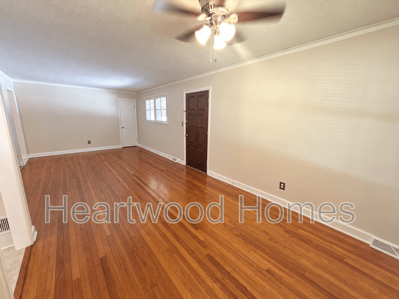 Columbia House: 1213 Deerwood Street