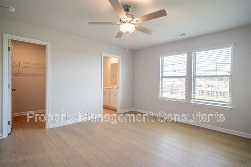 Athens House: 22857 Dashwood Ln