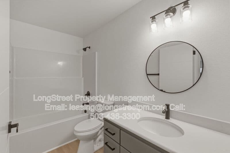 Philomath Townhome: 826 S 19th St