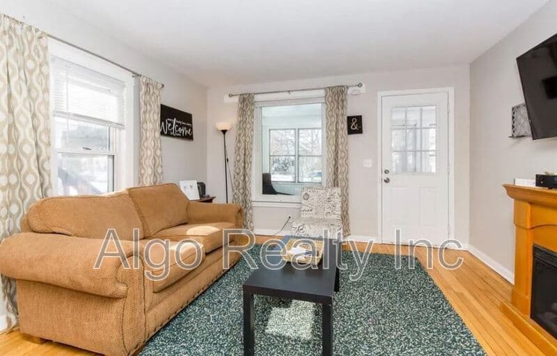 Minneapolis House: 4330 North Girard Avenue