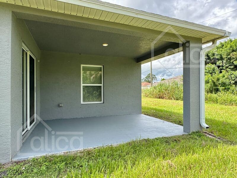 Palm Bay House: 573 Lambright St Sw