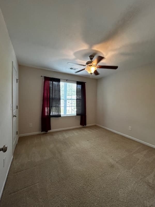 Lexington House: 257 Chesterton Drive