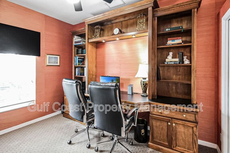 Nokomis House: 2107 Calusa Lakes Blvd