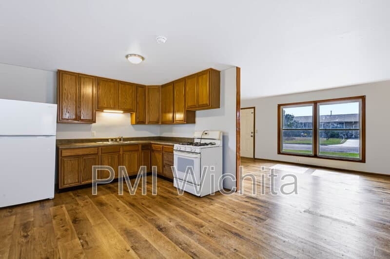 Haysville House: 440 West 7th Street