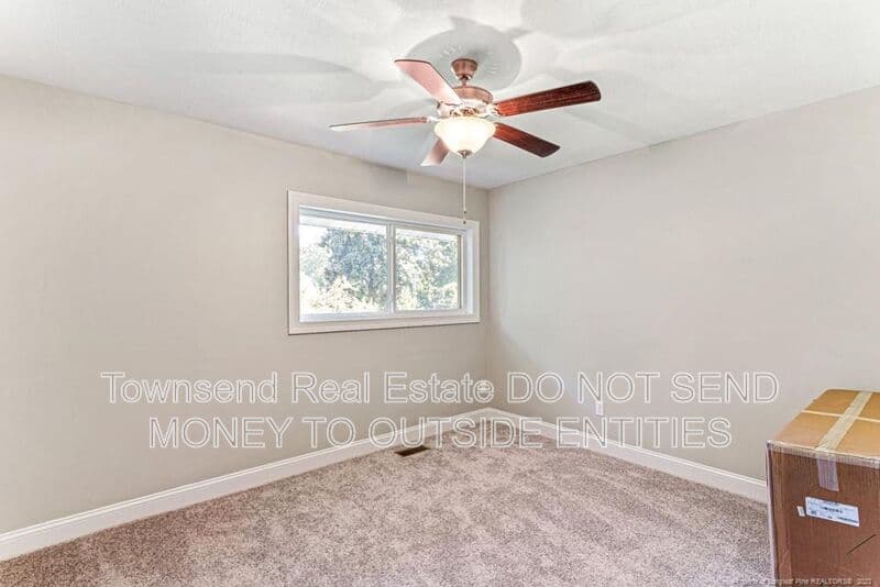 Fayetteville House: 315 Westview Dr.