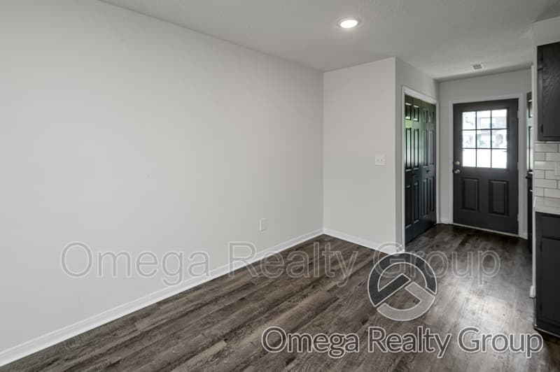 Columbiana Condo: 100 Egg And Butter Rd