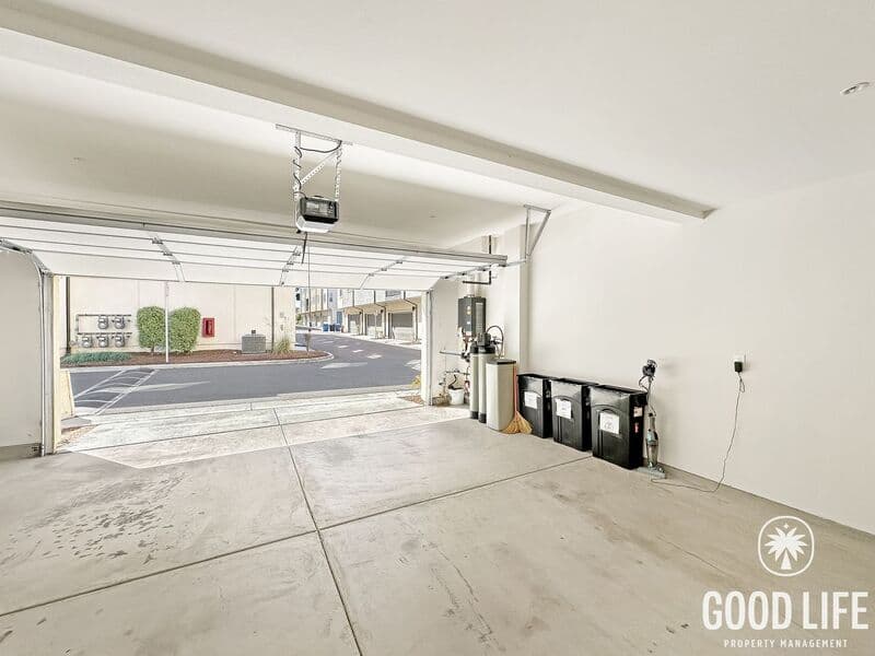San Diego Townhome: 5215 Surfwalk Way