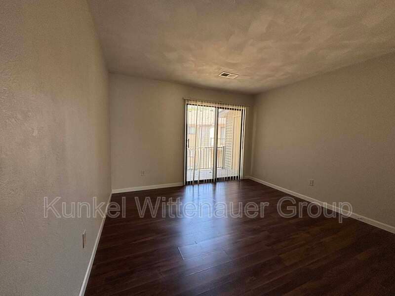 O'Fallon Condo: 206 Eagle Ridge