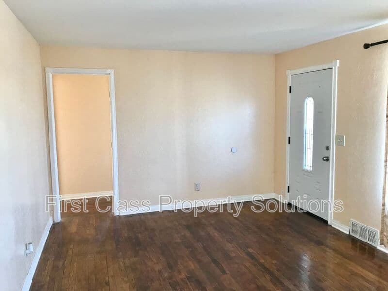 Oklahoma City House: 2312 N Meridian Ave