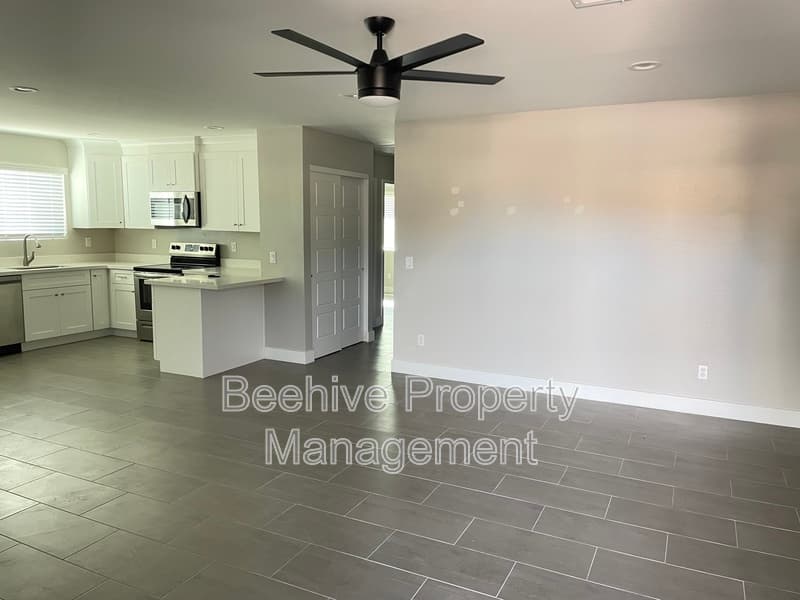 Mesa Condo: 4809 E Camino Cir