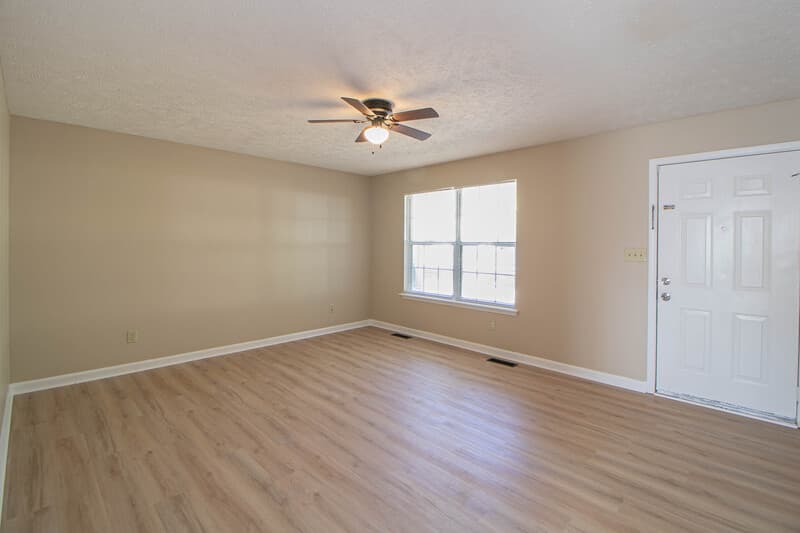 Oak Grove House: 217 New Gritton Ave