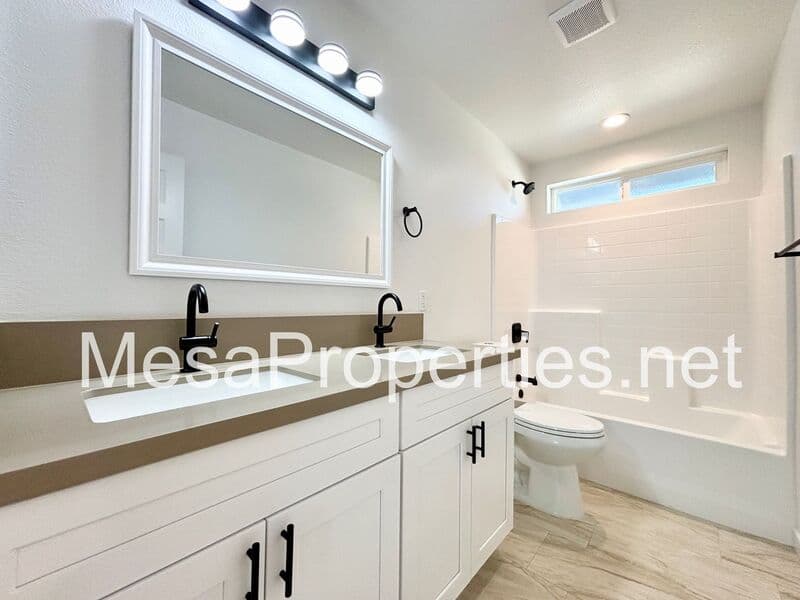 Phelan House: 13775 Schlitz Rd