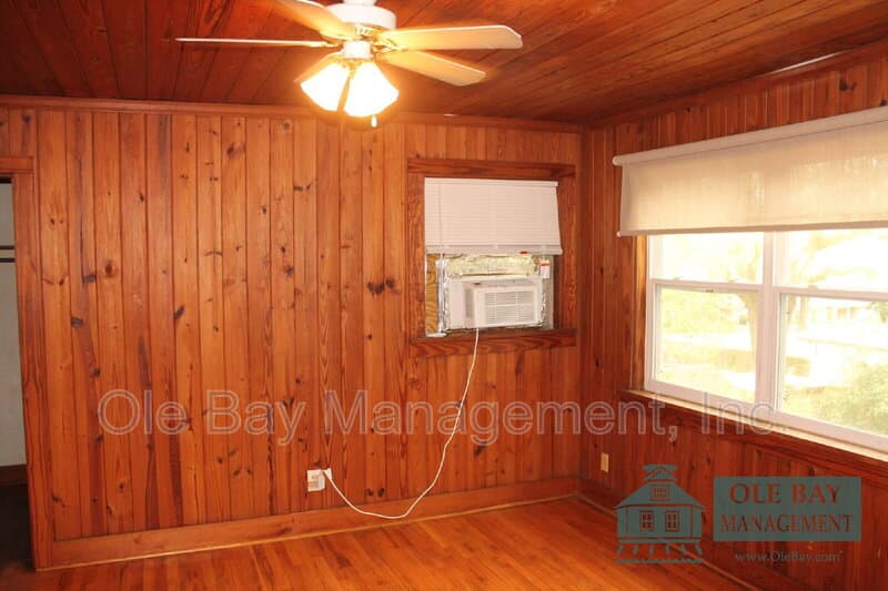 Mobile House: 855 Azalea Rd