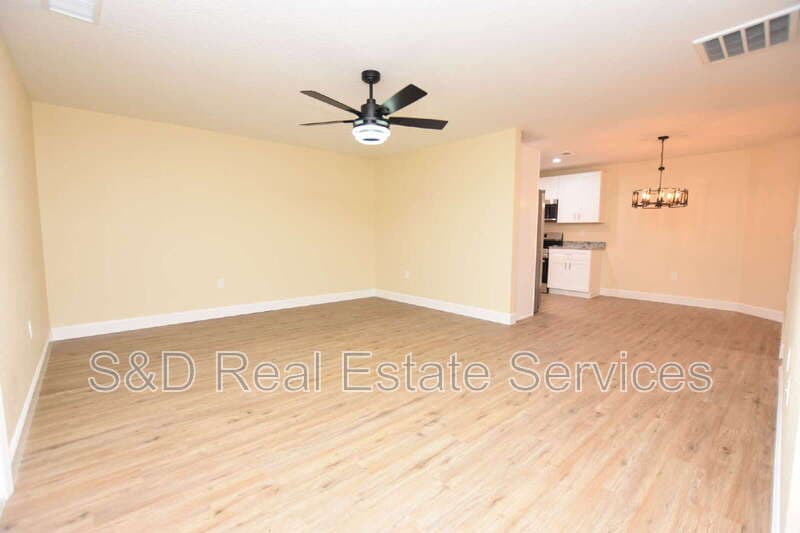 Lakeland Condo: 1111 Mercury Dr E